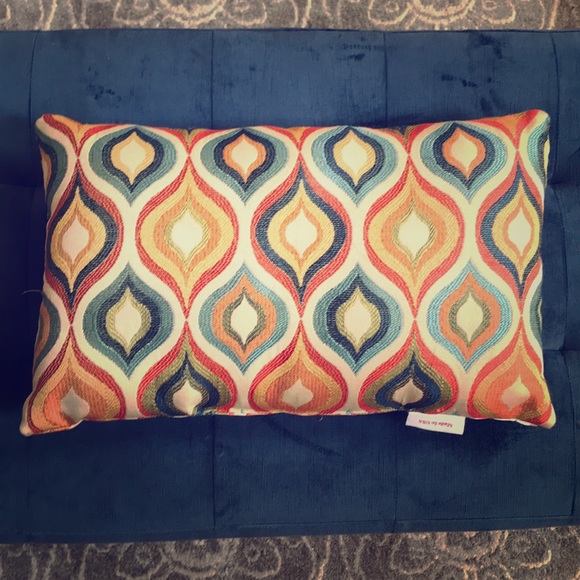 Geometric Decorative Pillow - Picture 1 of 3
